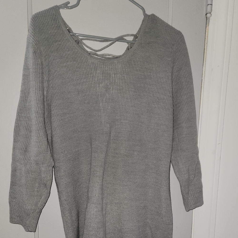 3/4 shoelace back sweater